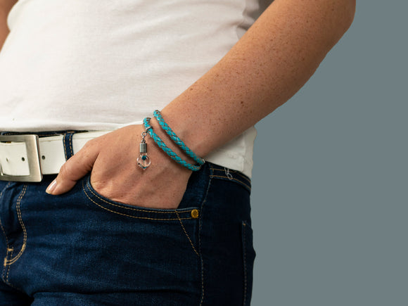 Armband mit Namen, Wickelarmband Leder türkis, mit Anhänger personalisiert