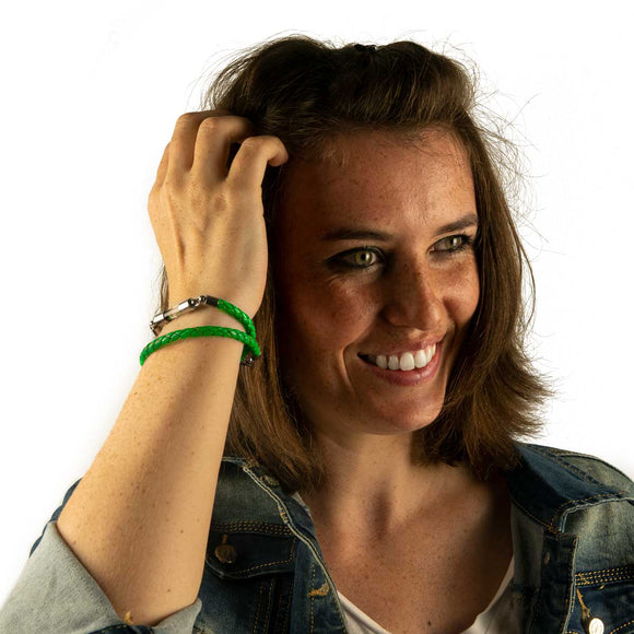 Armband mit Namen, Wickelarmband, Leder Grün, personalisiert