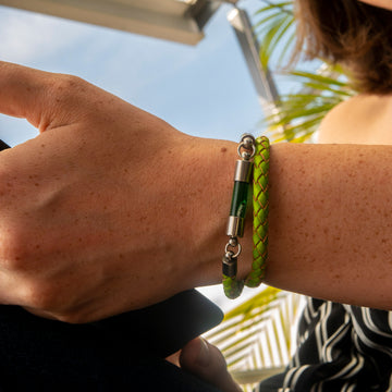 Armband mit Namen, Wickelarmband, Leder Grün, personalisiert - 0